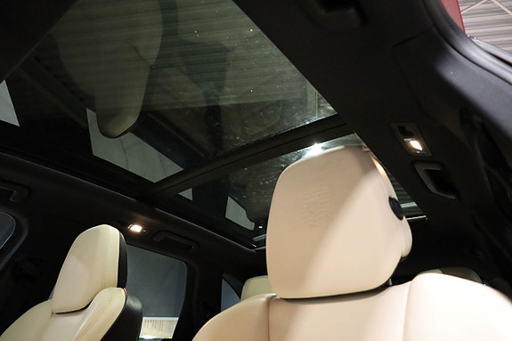 Porsche Cayenne S 10 of 19