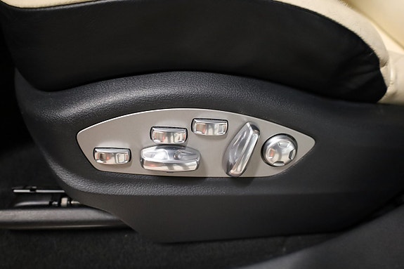 Porsche Cayenne S 17 of 19