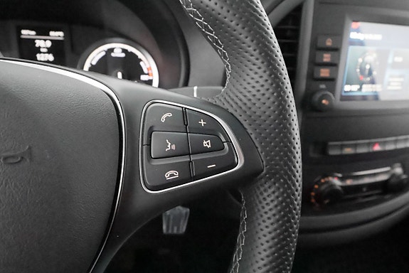 Mercedes-Benz eVito 112 13 of 23