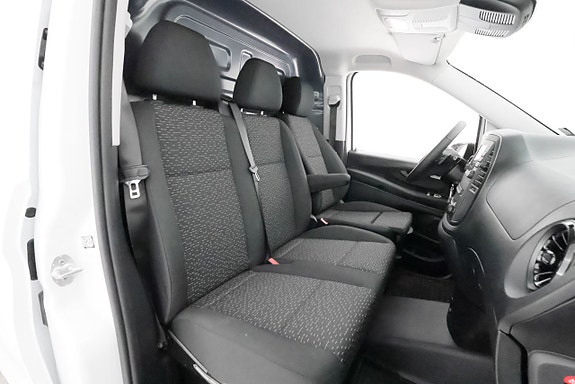Mercedes-Benz eVito 112 9 of 23