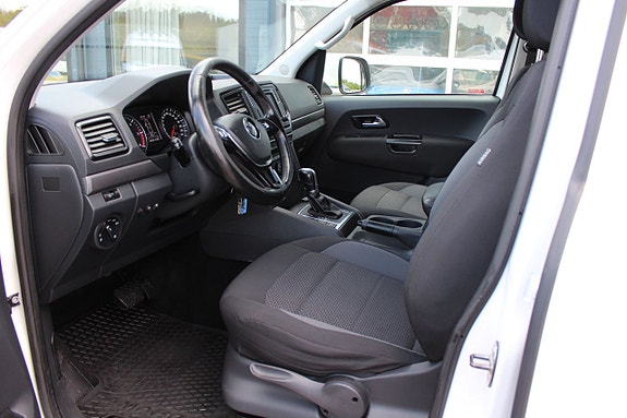 Volkswagen Amarok 14 of 23