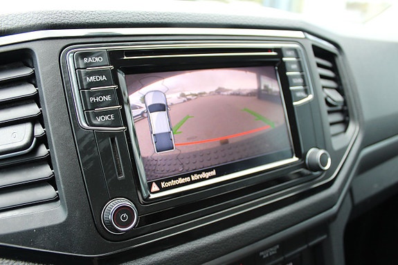 Volkswagen Amarok 19 of 23