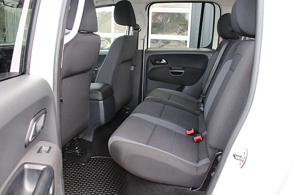 Volkswagen Amarok 16 of 23