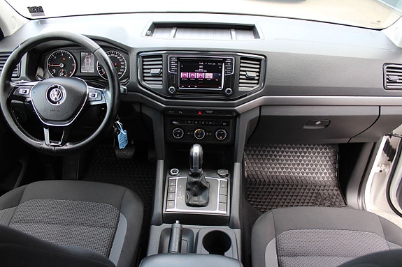 Volkswagen Amarok 13 of 23