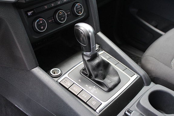 Volkswagen Amarok 18 of 23