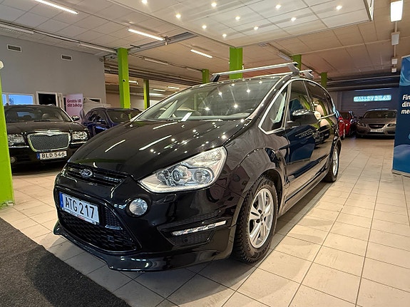 Ford S-MAX 3 of 5