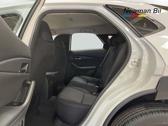Mazda CX-30 8 of 13