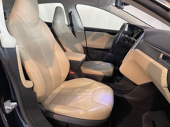 Tesla Model S 12 of 17