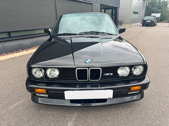 BMW M3 11 of 16