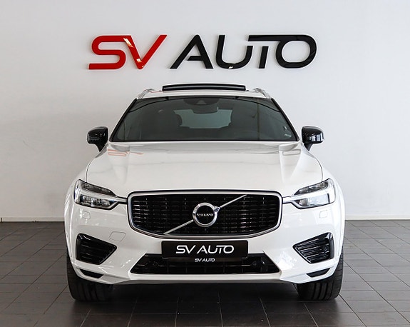Volvo XC60 2 of 5