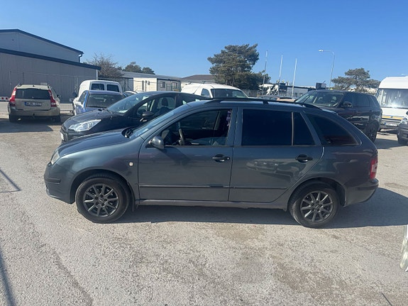 Skoda Fabia 3 of 5