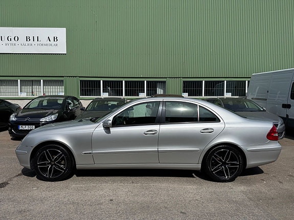 Mercedes-Benz E200 7 of 16