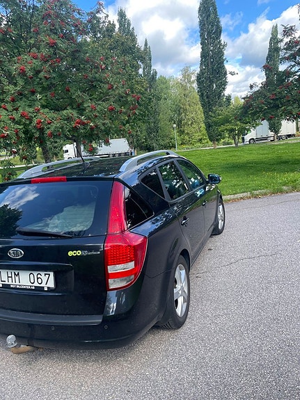 Kia Ceed 3 of 5