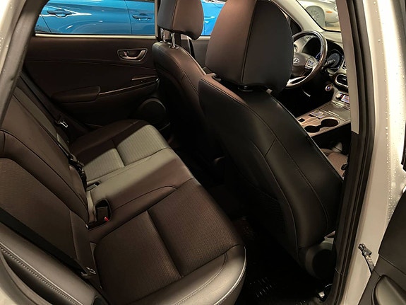 Hyundai Kona 6 of 11