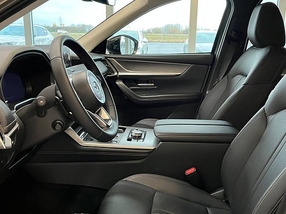 Mazda CX-60 8 of 10