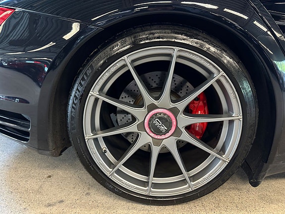 Porsche 911 Turbo 11 of 27