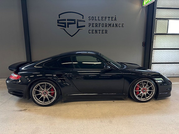 Porsche 911 Turbo 2 of 5