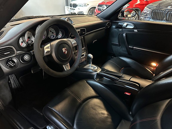 Porsche 911 Turbo 16 of 27