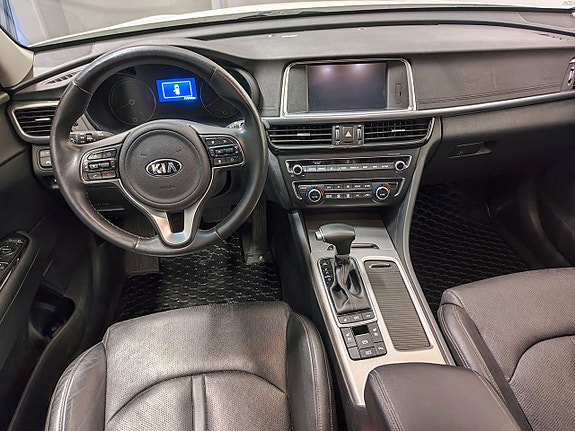 Kia Optima 4 of 8