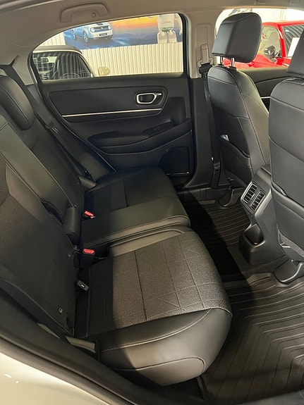 Honda HR-V 8 of 17