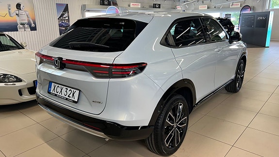 Honda HR-V 3 of 17
