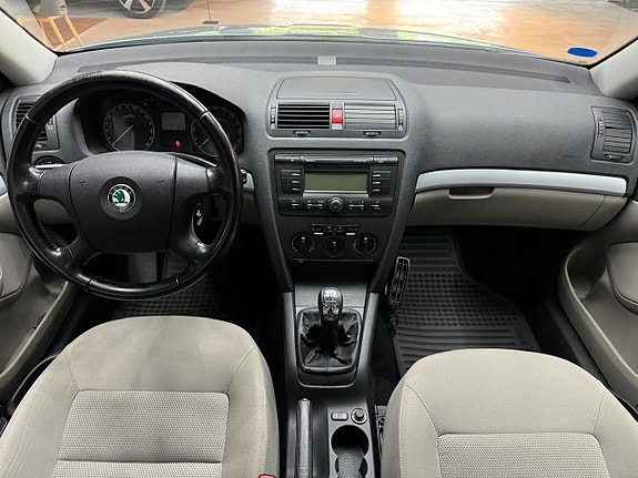 Skoda Octavia 7 of 12