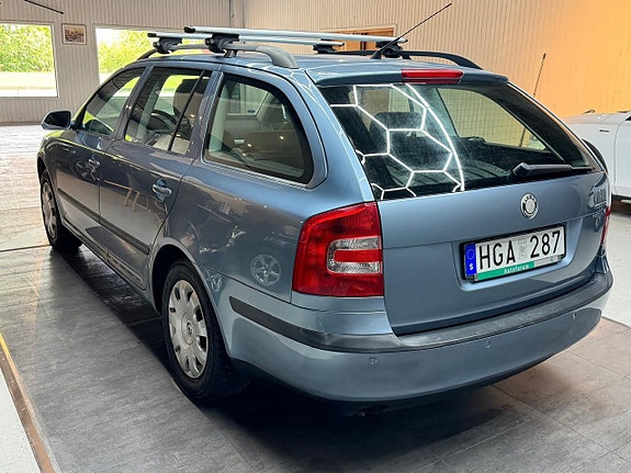 Skoda Octavia 5 of 12