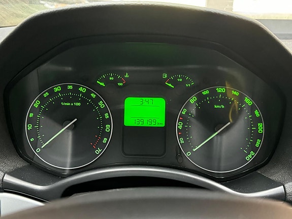 Skoda Octavia 9 of 12