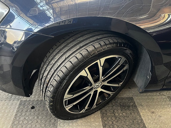 Volkswagen Golf VII 14 of 16