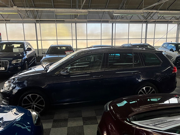 Volkswagen Golf VII 9 of 16