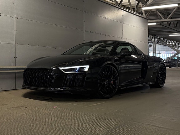 Audi R8 4 of 29