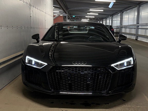 Audi R8 10 of 29