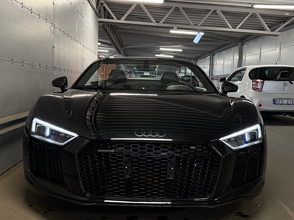 Audi R8 12 of 29