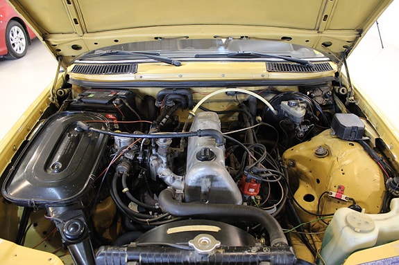 Mercedes-Benz W123 12 of 12