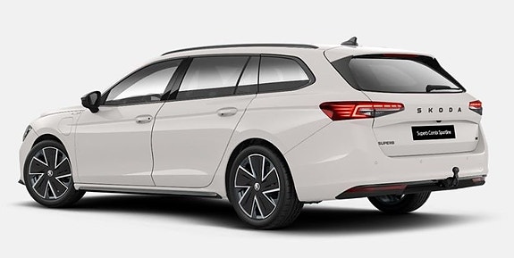 Skoda Superb 2 of 5