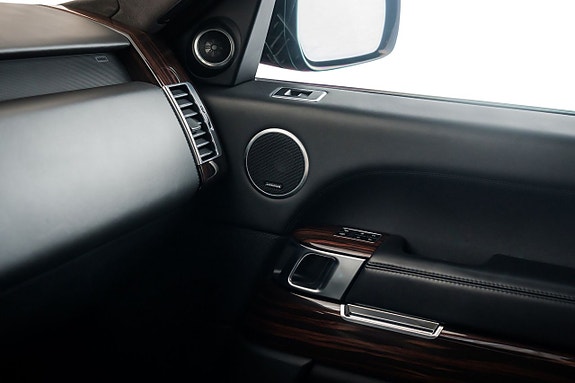 Land Rover Range Rover 17 of 27