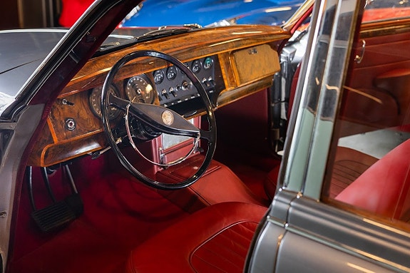 Jaguar Mark 2 12 of 30