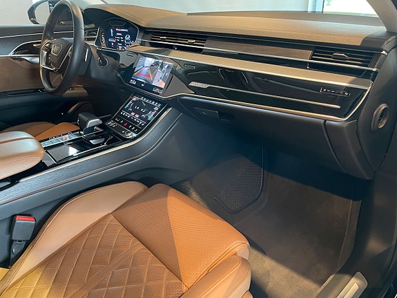 Audi A8 19 of 26