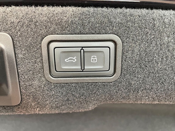 Audi A8 26 of 26
