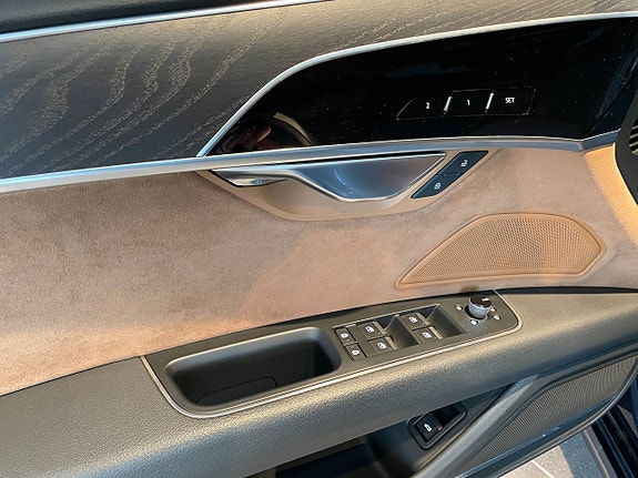 Audi A8 11 of 26