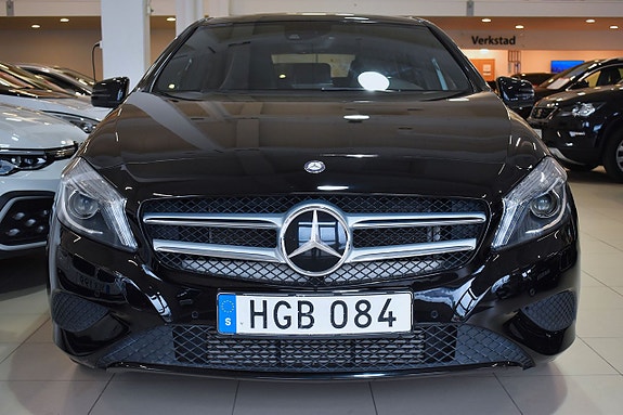 Mercedes-Benz A200 2 of 5