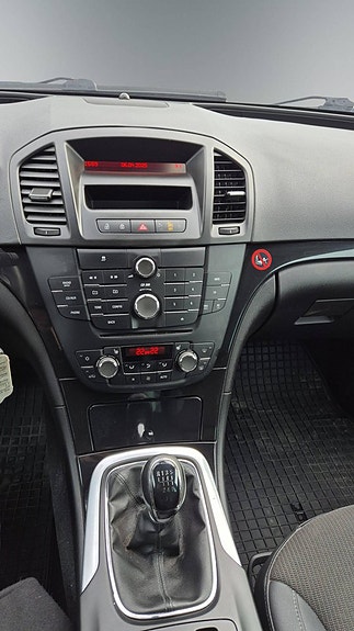 Opel Insignia 11 of 15