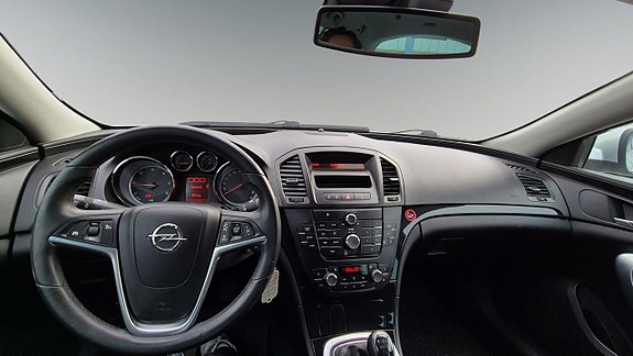 Opel Insignia 10 of 15
