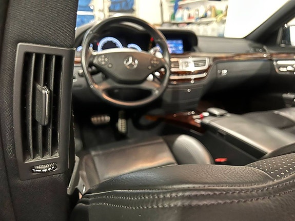 Mercedes-Benz S63 22 of 27