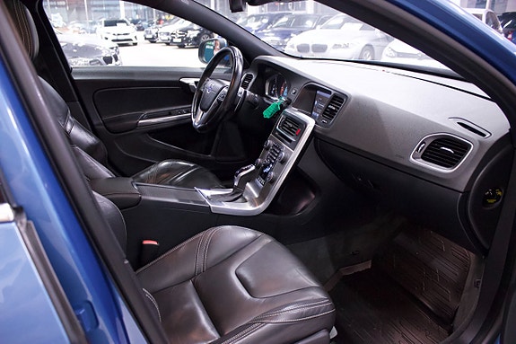 Volvo S60 15 of 23