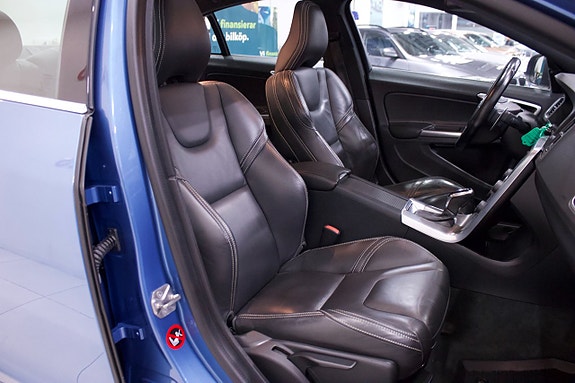 Volvo S60 16 of 23