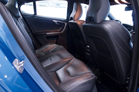 Volvo S60 17 of 23