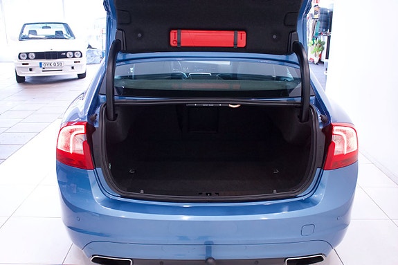 Volvo S60 9 of 23