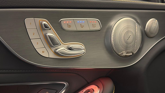Mercedes-Benz C63 13 of 30