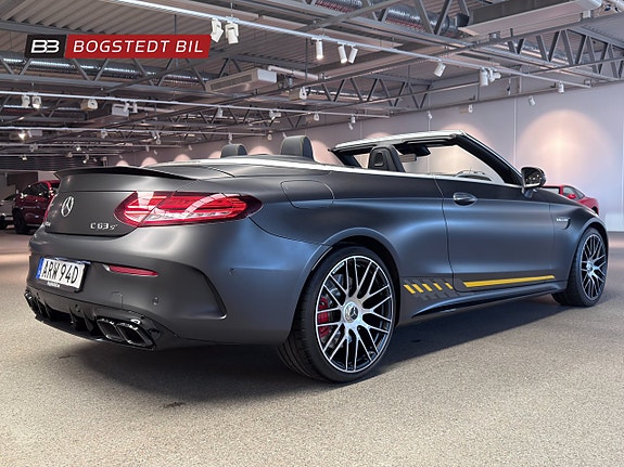 Mercedes-Benz C63 9 of 30